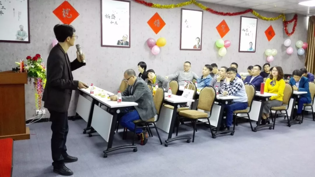 4092f37b2787dddf02a3a10b6351677.jpg 图片