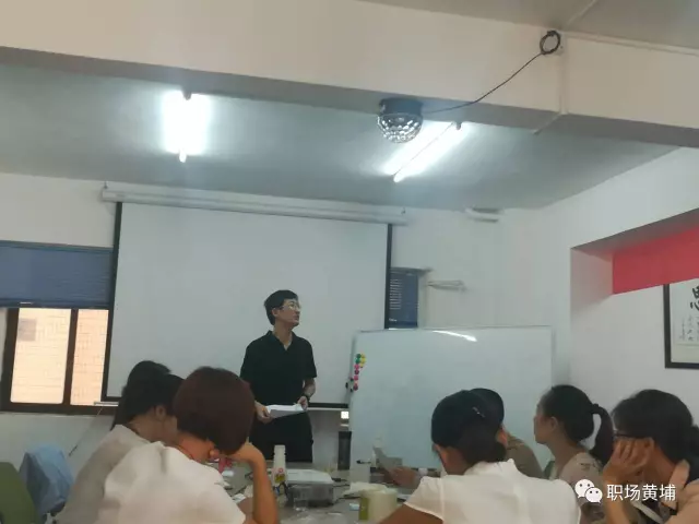 e.jpg 图片